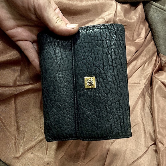 Vintage Pre-owned Gianni Versace Medusa Tri-fold black leather wallet/planner - Picture 2 of 16
